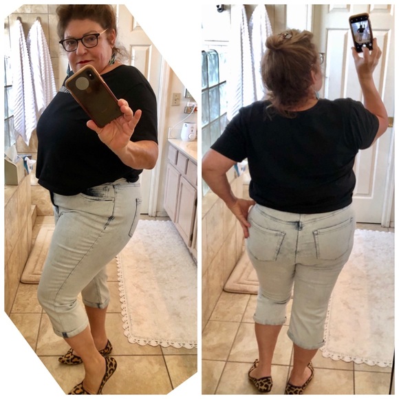 Lane Bryant High-Rise Acid Wash Pedal Jeans NWT - Picture 15 of 16